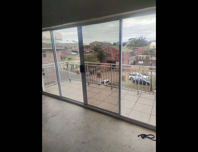 110M² BUSINESS TO LET IN SILVERGLEN